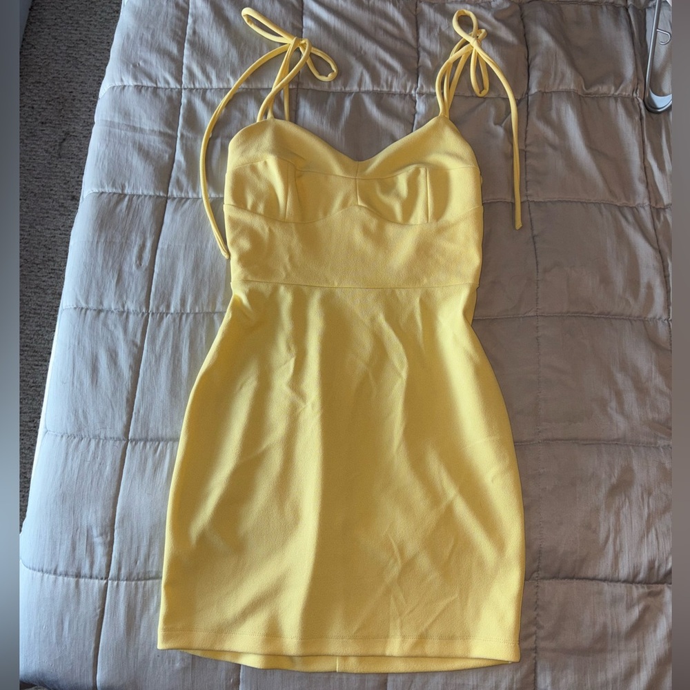 Yellow mini dress!